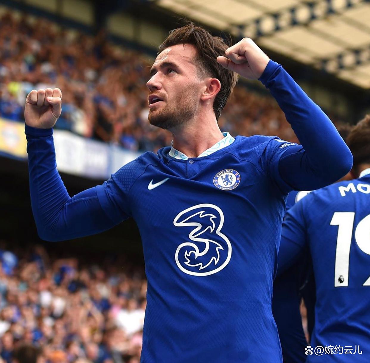 切尔西发布备战花絮，窗口期回应争议，欧联任务艰巨，高层口径保持一致